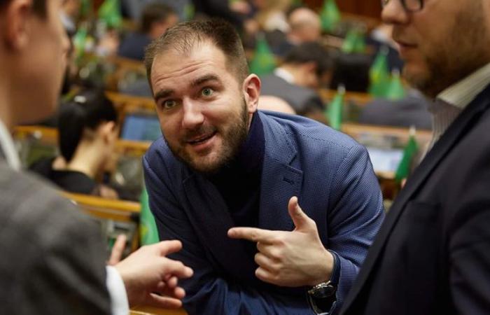 Справа про «плюшки» на $200 тисяч: САП вимагає 11 років в'язниці та конфіскацію майна для нардепа Юрченка