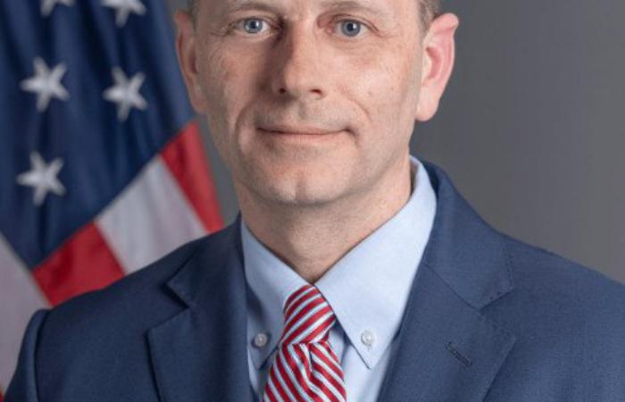 Не просто дипломат: США призначили новим тимчасовим повіреним у Києві спецагента з розслідувань Пола Г’юстона