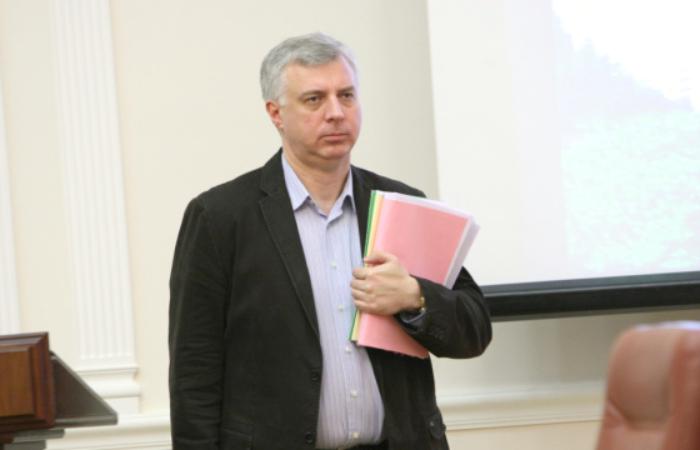 Загроза найстарішим корпусам Могилянки: столична влада закріпила ділянку університету за лікарнею №15