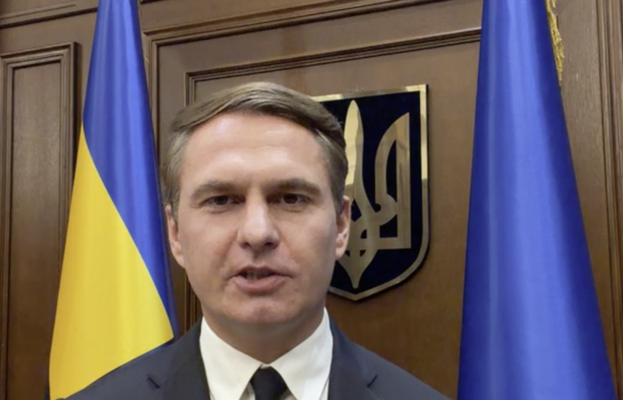 Руслан Кравченко підписав підозру Семену Кривоносу і вночі виїхав за кордон