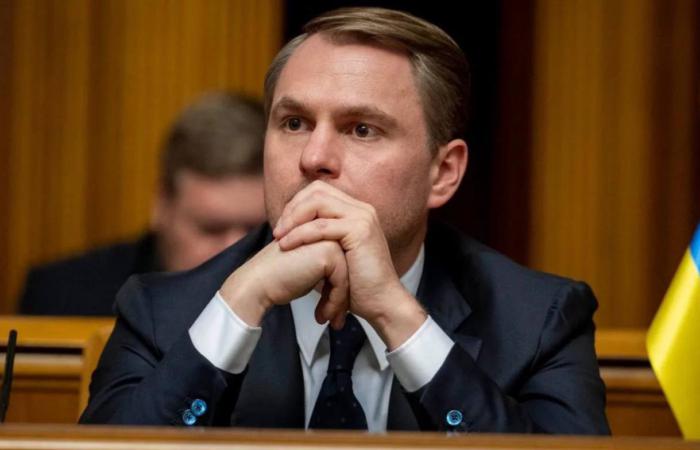 Руслан Кравченко оприлюднив підозру Кривоносу: фіктивне батьківство і хабар за землю