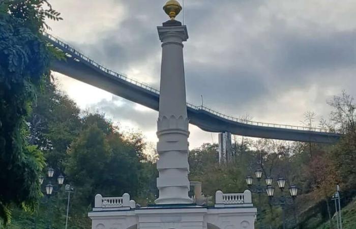 Мільярдер Дмитро Буряк прагне забудувати схил над пам'ятником Магдебурзькому праву