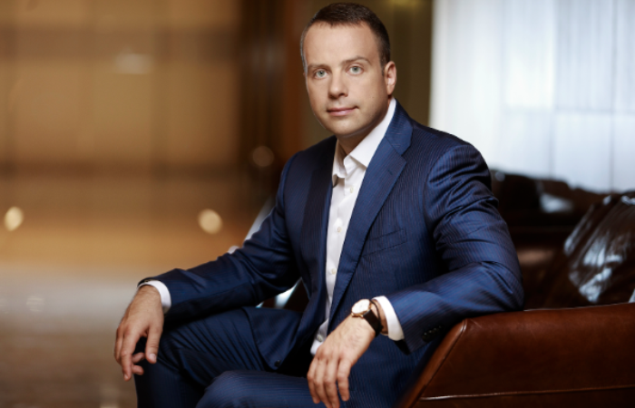 Метро на Виноградар та мости на паузі: скандальний фаворит держпідрядів зупиняє роботи через секвестр бюджету