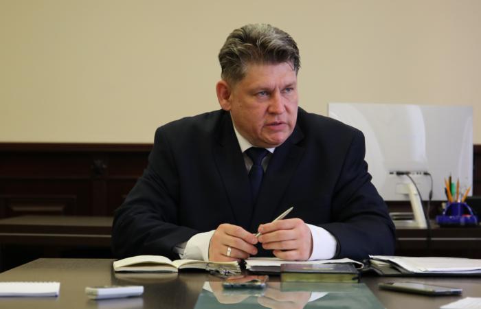 «Синдром Карлсона» у мантіях: чому судді у ВРП масово «хворіють», коли запахне смаженим