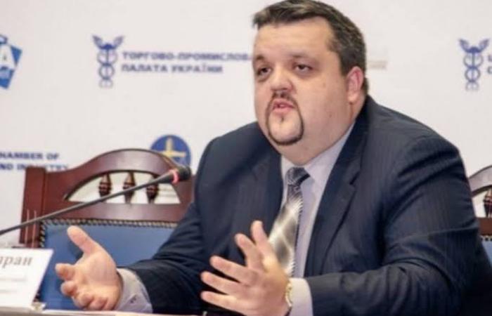 Мільйонні хабарі за дрони у крипті: НАБУ і САП оголосили нові підозри посадовцю ДПСУ Віталію Шапрану та бізнесмену Роберту Степаняну