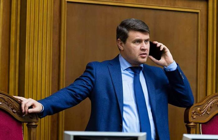 Квартири на Печерську, елітні будинки та «ексдружина»: нові деталі таємного життя нардепа Вадима Івченка