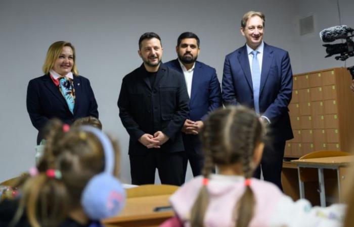 Зеленський розпочав політичну кампанію на тлі неоголошених виборів