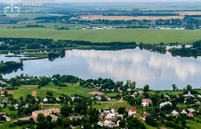 200 гектарів заповідного озера: прокуратура повернула громаді на Черкащині водойму, яку депутати «Слуги народу» орендували 22 роки