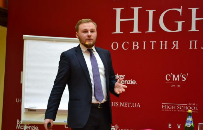 Послуги подорожчали у 2,5 раза: як Нацбанк роками укладає мільйонні договори з АО «Еверліґал»