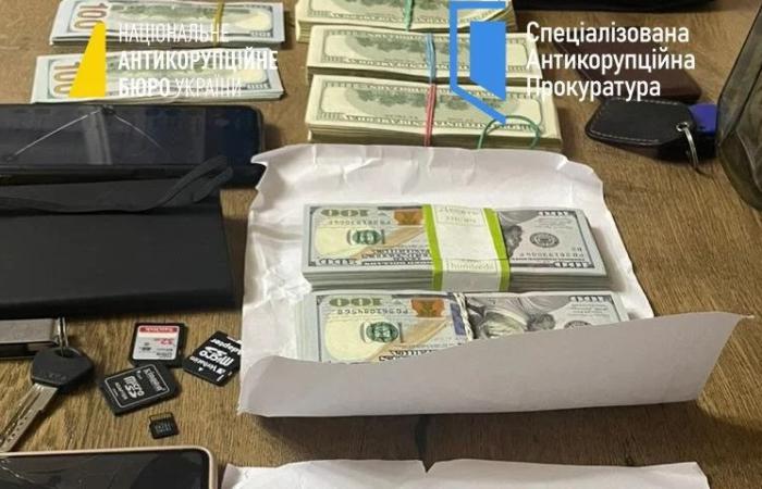 Антикорупційна прокуратура визнала: приватні фонди отримали за її угодами 334,5 мільйона