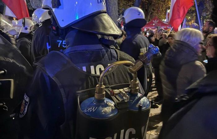 Обрані Сеймом судді втримали Конституційний трибунал Польщі